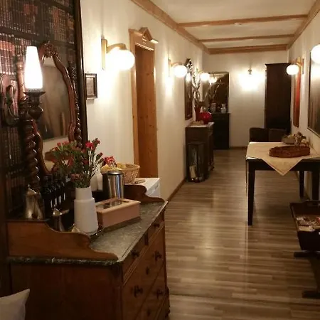 Edel Weiss Gaestezimmer Bed & Breakfast *